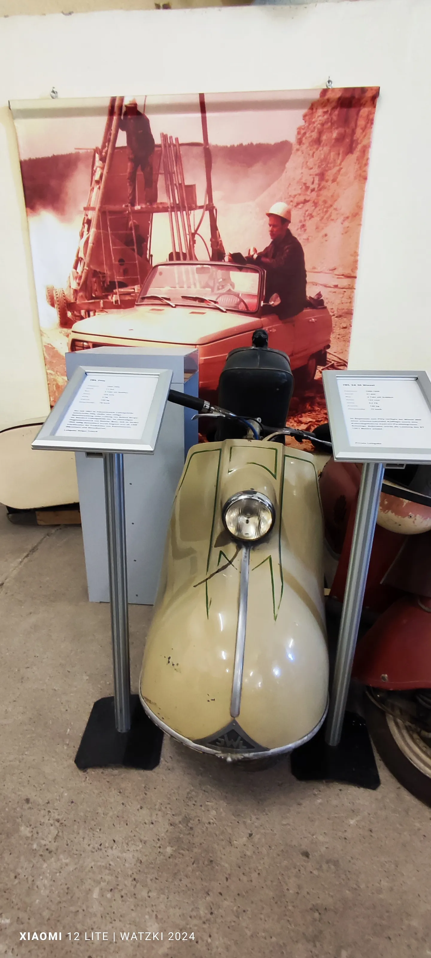 ./HeimatJubi/69_Heimatverein Vippachedelhausen im Klosmuseum_Fahrzeuge 2025_ergebnis.webp
